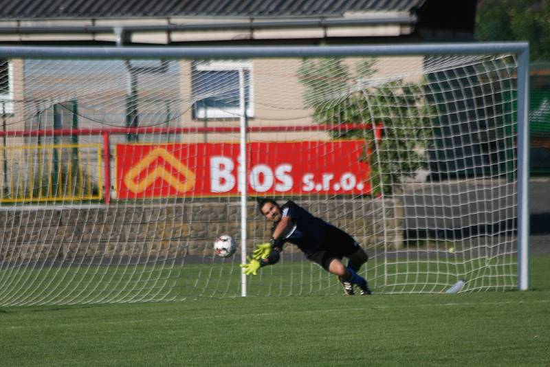 Divize B MFK Dobříš - FK Neratovice-Byškovice 0:1.