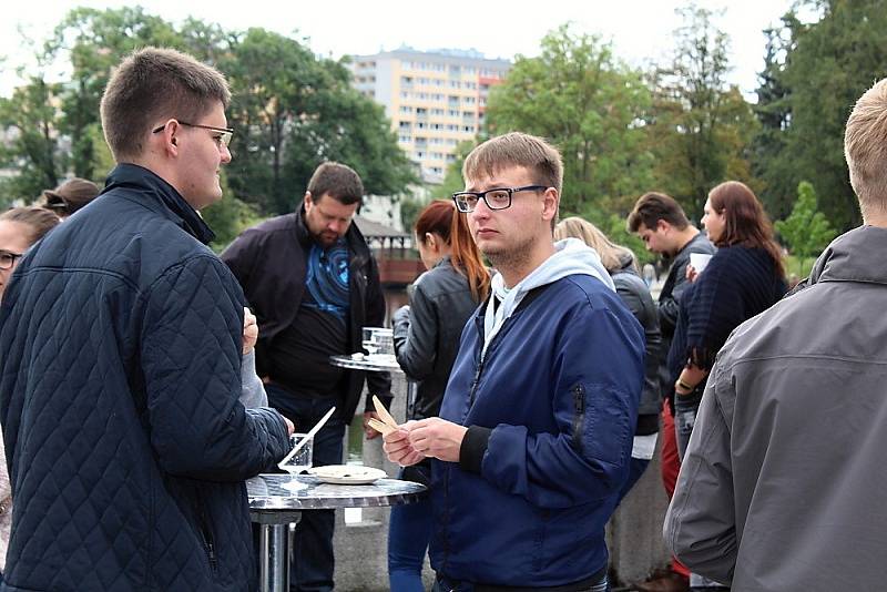 Food festival v Příbrami přilákal davy lidí. Snímky hovoří za vše. 