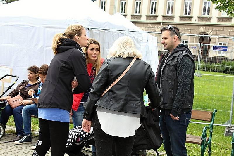 Food festival v Příbrami přilákal davy lidí. Snímky hovoří za vše. 