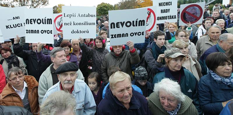 Prezident Miloš Zeman zavítal do Středočeského kraje, do města Dobříš.