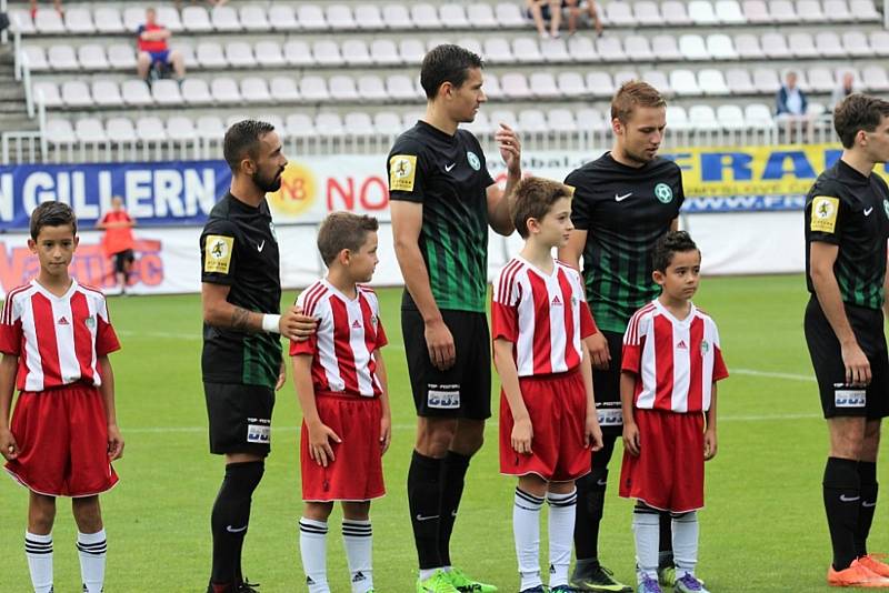 Viktorka Žižkov a 1.FK Příbram, výsledek 1:1, branku dal Zoran Danoski. Příbram se nejprve ujala vedení hosté vzápětí srovnali. Foto: Antonín Vydra