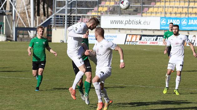 Fotbalisté Slovácka se po výhře v Příbrami představí v Jablonci. 