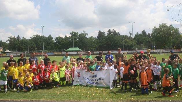 Letní turnaj mládeže OFS Příbram, který se konal v Dobříši.