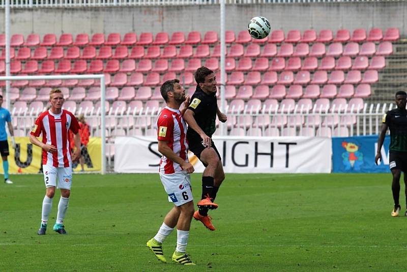 Viktorka Žižkov a 1.FK Příbram, výsledek 1:1, branku dal Zoran Danoski. Příbram se nejprve ujala vedení hosté vzápětí srovnali. Foto: Antonín Vydra