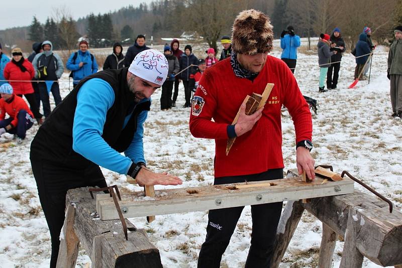 Necelé tři desítky posádek se v sobotu odpoledne postavily na start 38. ročníku populárního Zlatého nugetu Bečánova. Nejrychlejší posádka zvládla zhruba sedmikilometrovou trasu za necelou hodinu.