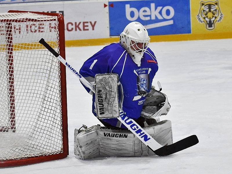 Příbram (v bílém) porazila doma v krajské lize Kralupy 4:1