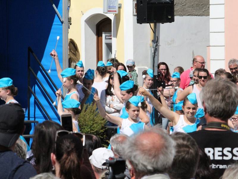 Město hostilo už třicátý ročník Festivalu dechových hudeb a mažoretek.