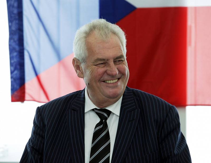 Po návštěvě krajského úřadu se Miloš Zeman vydal do příbramské nemocnice.
