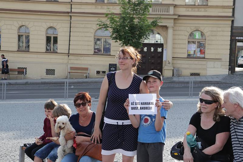 V Příbrami se už potřetí demonstrovalo proti výměně na pozici ministra spravedlnosti i proti premiérovi Andreji Babišovi. Tentokrát demonstranty podpořil i herec Pavel Nový.