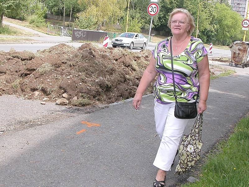 Stavba parkoviště ve Školní ulici v Příbrami. 