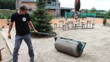 V sobotu se v Dobříši konal již třetí ročník Hafcupu. Pořádal ho dobříšský útulek a na jeho podporu také putoval výtěžek z akce. Účastnit se bylo možno se svým psem, nebo také s vypůjčeným z útulku. Celkem odstartovalo 20 jednotlivců a skupin.