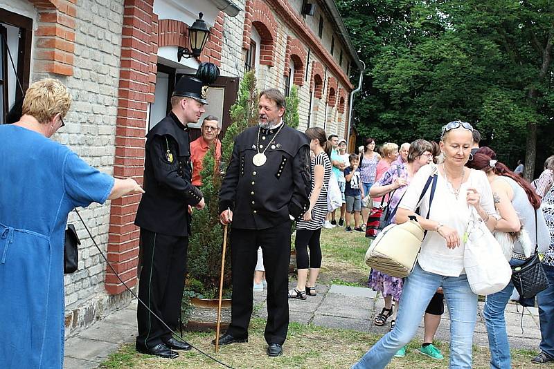 Atrakce, stánky, divadelní scénka. Hornická pouť 2017 i letos nabídla novinky. Lahůdkou je zprovoznění štoly císaře Františka Josefa I.