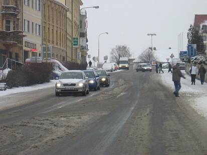 Na Příbramsku napadlo v noci na středu 11. února až patnáct centimetrů sněhu, silný vítr vytvářel závěje.