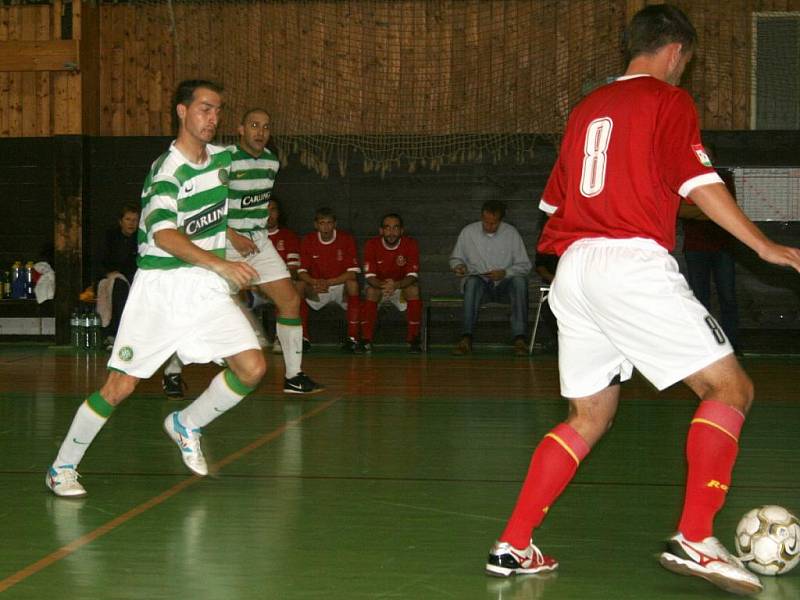 Divize futsalu: FC 83 Příbram - Celtic Kladno (9:5).