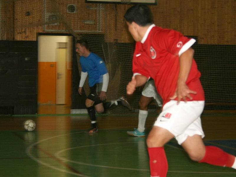 Divize futsalu: FC 83 Příbram - Celtic Kladno (9:5).