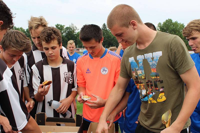 V neděli 5. srpna byl odehrán další ročník dorosteneckého fotbalového turnaje s názvem Memoriál Josefa Vitáska. Na dobříšském hřišti se utkala čtyři mládežnická družstva.