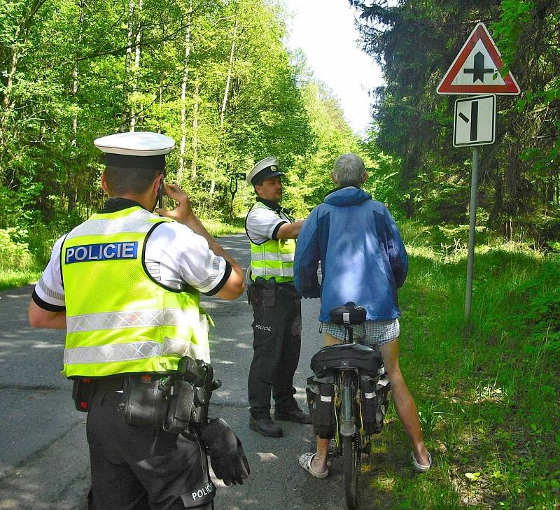 Z policejní akce zaměřené na cyklisty.