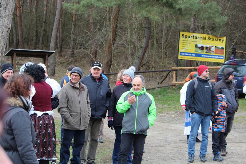 Odpolední masopustní vystoupení ve Vysokém Chlumci je vždy trochu ve stínu svého "bratrského" dopoledního vystoupení v Příbrami.