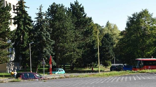 Volební místo drive-in najde veřejnost v místě heliportu u bývalého areálu ZÚNZ na Zdaboři.