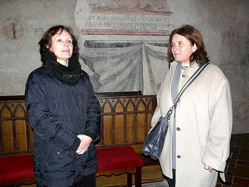 RESTAURÁTORKY Markéta Pavlíková a Theodora Popová odvedly při odkrývání středověké malby pěkný kus práce.