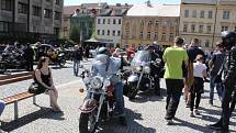 V Příbrami se opět sešli milovníci motorek i nejrůznějších vozidel ke spanilé jízdě po nejkratší Route 66 na světě.