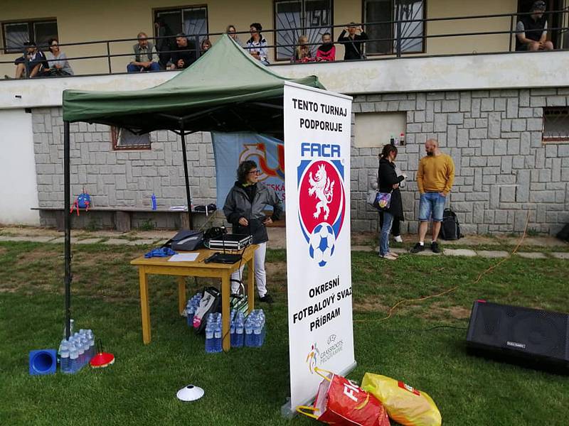 V Nečíně proběhl úvodní turnaj přípravek, který se hraje systémem tři na tři.