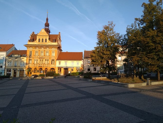 Radnice na náměstí T. G. Masaryka v Sedlčanech.
