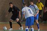 Pohár ČMFS ve futsalu: OTH Hořovice (černí) - Alpina Slaný (9:6).