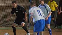 Pohár ČMFS ve futsalu: OTH Hořovice (černí) - Alpina Slaný (9:6).