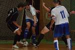 Pohár ČMFS ve futsalu: OTH Hořovice (černí) - Alpina Slaný (9:6).