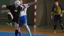 Pohár ČMFS ve futsalu: OTH Hořovice (černí) - Alpina Slaný (9:6).