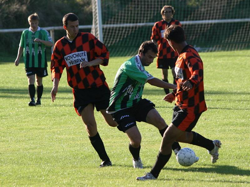 III. třída: Kovohutě - Pečice (4:3).