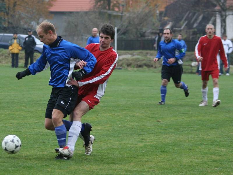 III. třída: Trhové Dušníky - Zduchovice (1:4).