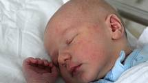SAMUEL VÁVRA, RAKOVNÍK. Narodil se 31. července 2020. Rodiče jsou Simona a Petr, bratr Sebastian. Po porodu vážil 3,5 kg a měřil 50 cm.