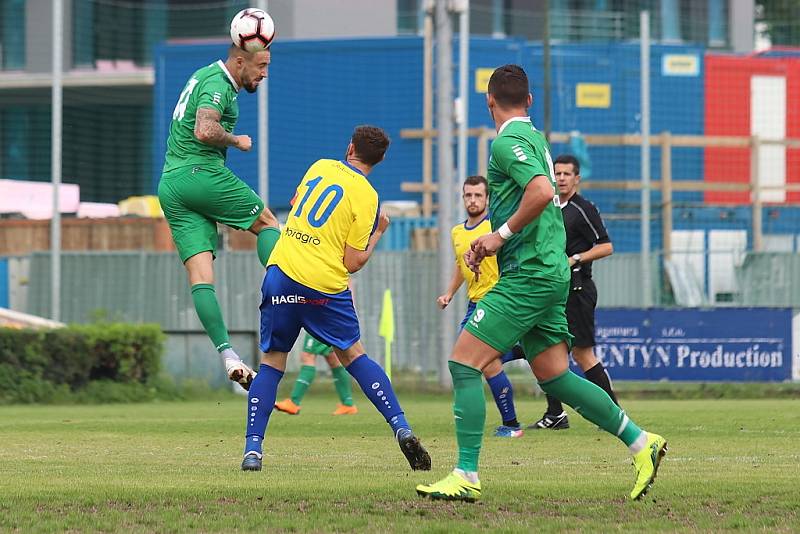 Z fotbalového utkání ČFL Loko Vltavín - SK Rakovník (4:0)