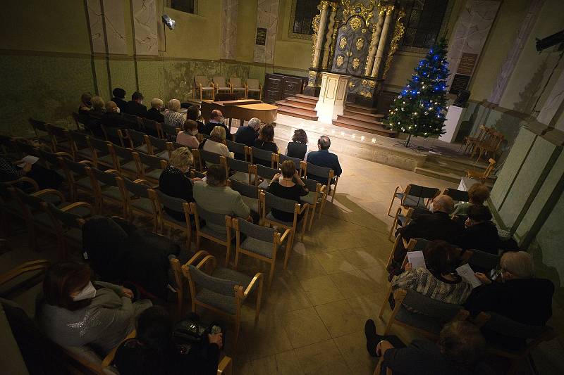 Koncert Lucie Vagenknechtové a Daniela a Ivana Klánských v rámci Abonentního cyklu KPH v Rabasově galerii.