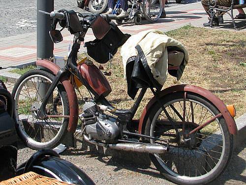 Druhé setkání majitelů mopedů Stadion v Rakovníku a na Křivoklátě