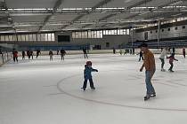 Rakovnický hokejový klub si na 29. prosince přichystal pohádkové bruslení pro rodiny s dětmi.