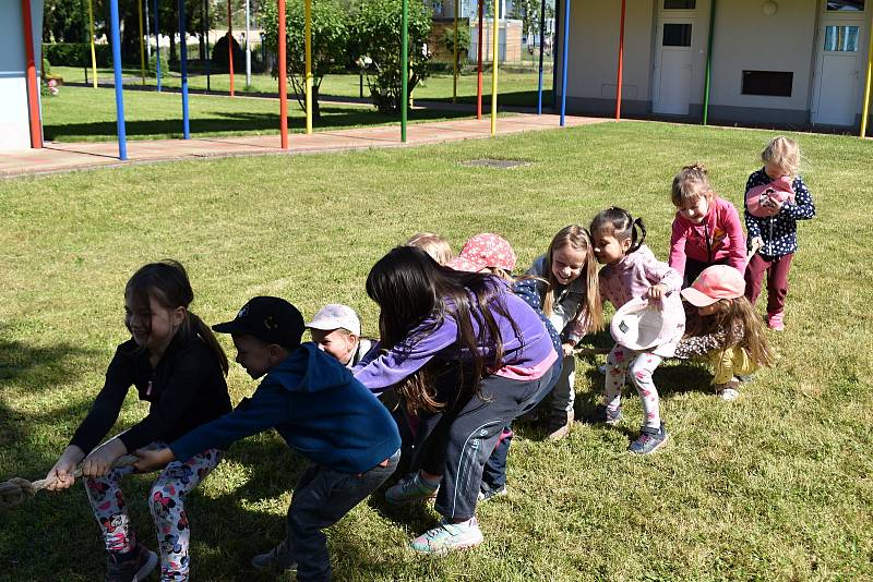 Dětský den s princeznami a rytíři v mateřince Klicperova v Rakovníku.