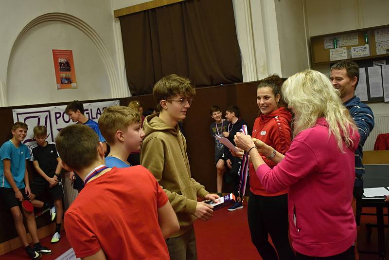 Rakovnická sokolovna hostila okresní kolo družstev ve stolním tenise.