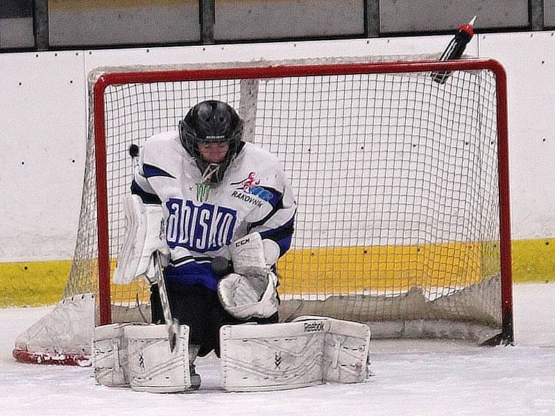 Rezerva rakovnického HC zdolala v 10. kole krajské soutěže Žilinu 7:5.