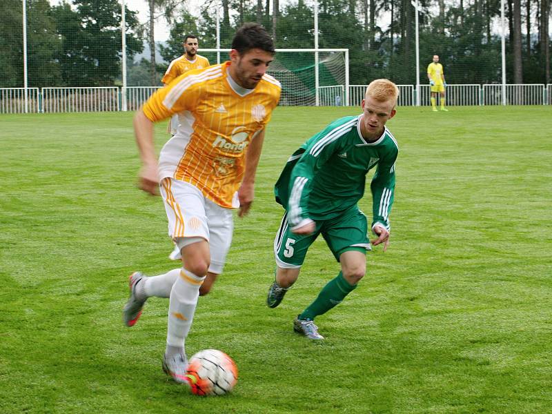 Fotbalisté rakovnického Tatranu prohráli v 6. kole divize s Hostouní 0:2.