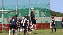 Z fotbalového utkání III. třídy Řevničov - Kroučová (0:1) a následných oslav postupu domácího mužstva