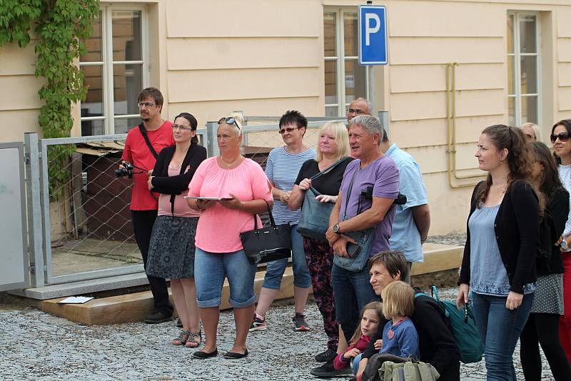 Slavnostní otevření revitalizovaného prostranství u gymnázia.