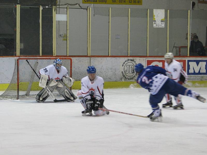 Rakovničtí borci zvítězili v neděli večer na slánském ledě nad týmem HC Zlonice 8:3