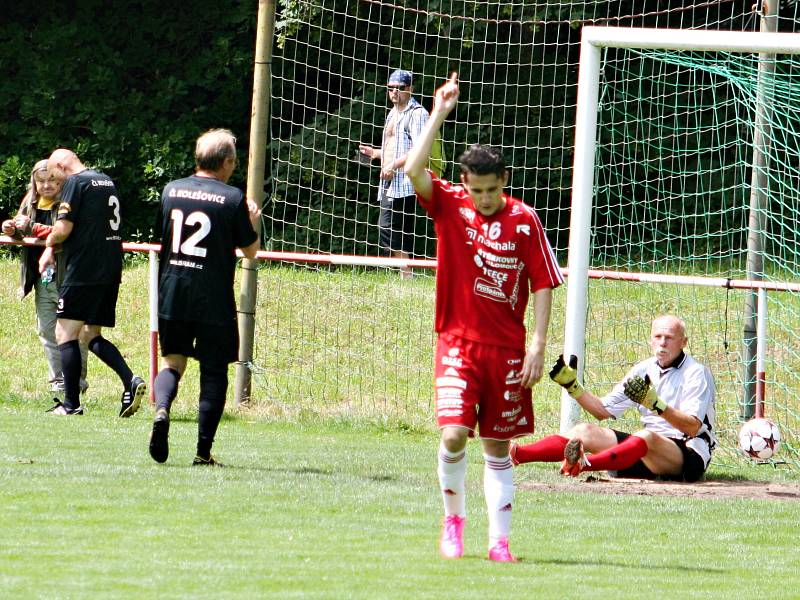 Oslavy 90 let fotbalu v Kolešovicích, stará garda Kolešovic vs. Amfora Praha, 2016