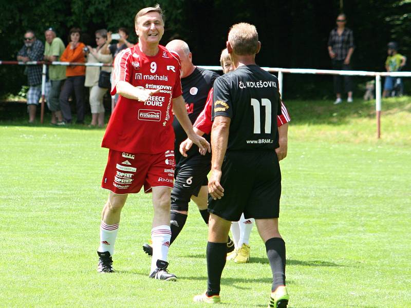 Oslavy 90 let fotbalu v Kolešovicích, stará garda Kolešovic vs. Amfora Praha, 2016