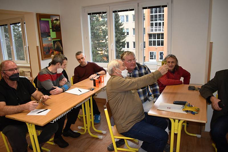 Na ISŠ Rakovník se konal workshop na užití termokamery pro výuku v odborných přírodovědných předmětech.