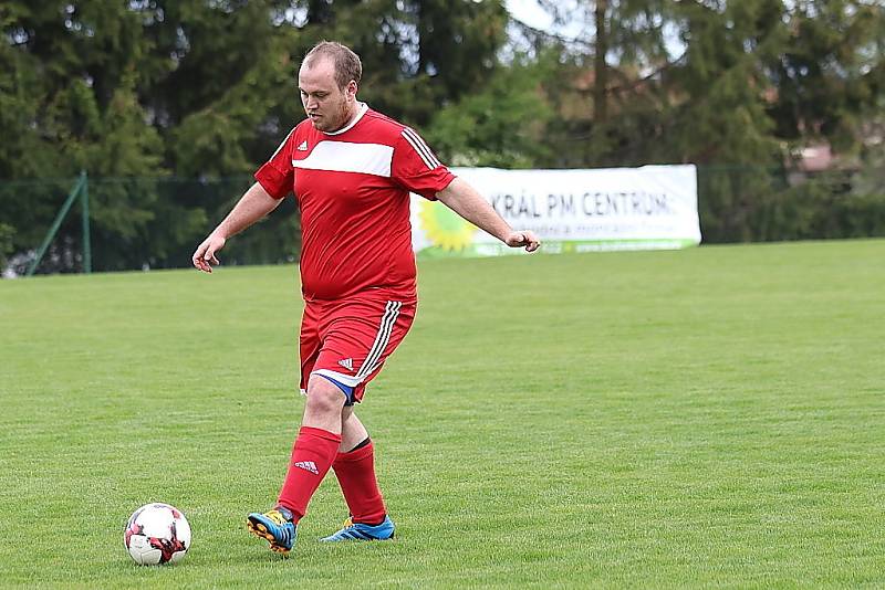 Z fotbalového utkání okresního přeboru Zavidov B - Městečko (0:2)