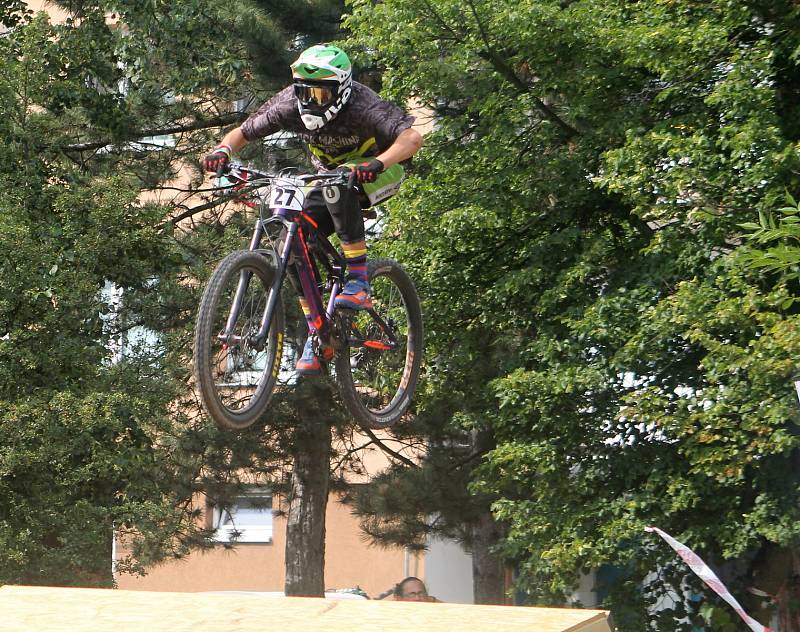 Druhé kolo závodu Downtown v rámci Rakovnického cyklování.